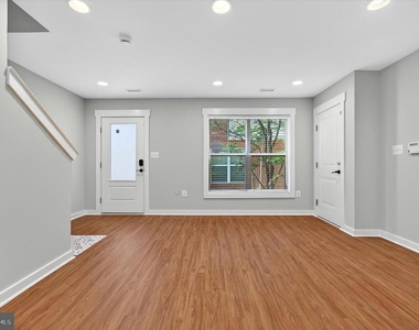 22463 Verde Gate - Photo Thumbnail 3