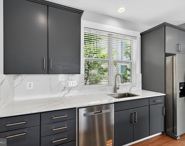 22463 Verde Gate - Photo Thumbnail 10