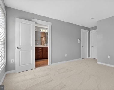 22463 Verde Gate - Photo Thumbnail 19