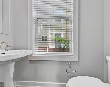 22463 Verde Gate - Photo Thumbnail 14