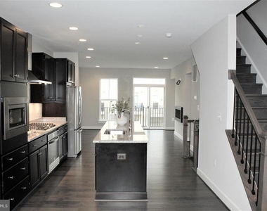 23016 Lavallette Square - Photo Thumbnail 7