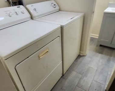2117 Ferguson Place - Photo Thumbnail 17