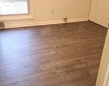 2117 Ferguson Place - Photo Thumbnail 3