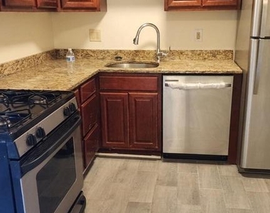 2117 Ferguson Place - Photo Thumbnail 6