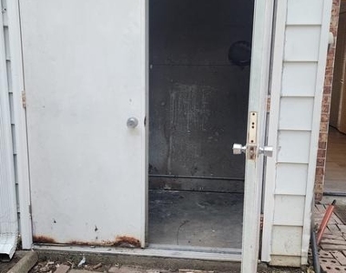 2117 Ferguson Place - Photo Thumbnail 18