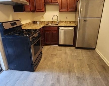 2117 Ferguson Place - Photo Thumbnail 7