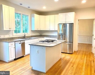 1305 Providence Terrace - Photo Thumbnail 6