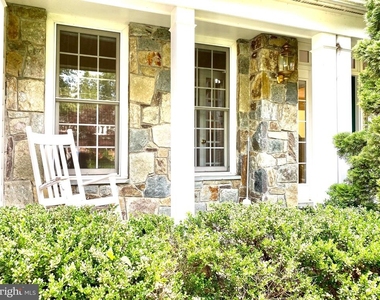 1305 Providence Terrace - Photo Thumbnail 17
