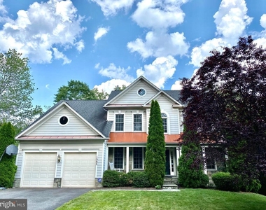 1305 Providence Terrace - Photo Thumbnail 12