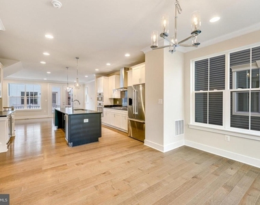 14813 Retreat Boulevard - Photo Thumbnail 16