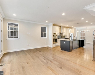 14813 Retreat Boulevard - Photo Thumbnail 24
