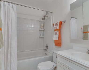 2801 Reign Street - Photo Thumbnail 7