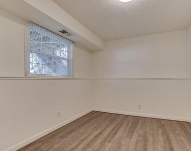 2801 Reign Street - Photo Thumbnail 12