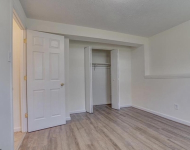 2801 Reign Street - Photo Thumbnail 11