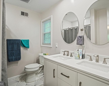 6117 Larstan Drive - Photo Thumbnail 24