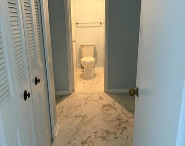 3701 S George Mason Drive - Photo Thumbnail 10