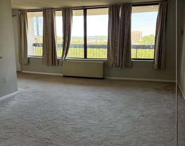 3701 S George Mason Drive - Photo Thumbnail 6