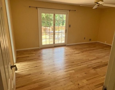 6322 Kellogg Drive - Photo Thumbnail 11