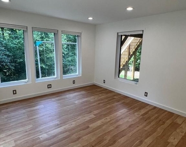 6322 Kellogg Drive - Photo Thumbnail 29