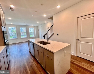 10840 Cedar Avenue - Photo Thumbnail 11
