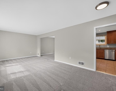 4898 Wheatstone Drive - Photo Thumbnail 2