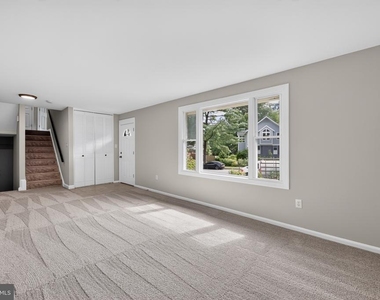 4898 Wheatstone Drive - Photo Thumbnail 5