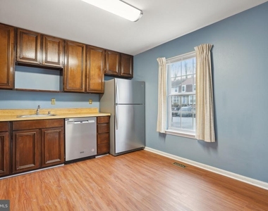 10258 Quiet Pond Terrace - Photo Thumbnail 4