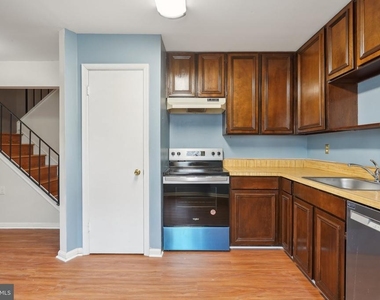 10258 Quiet Pond Terrace - Photo Thumbnail 3