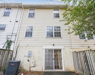 10258 Quiet Pond Terrace - Photo Thumbnail 24