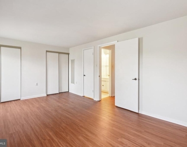 10258 Quiet Pond Terrace - Photo Thumbnail 9