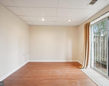 10258 Quiet Pond Terrace - Photo Thumbnail 20