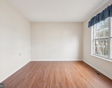 10258 Quiet Pond Terrace - Photo Thumbnail 12
