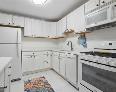 4501 Arlington Boulevard - Photo Thumbnail 5