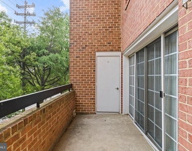 6908 Fairfax Drive - Photo Thumbnail 19