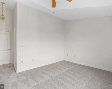 6908 Fairfax Drive - Photo Thumbnail 24