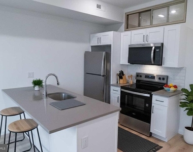 7248 Rising Sun Avenue - Photo Thumbnail 3