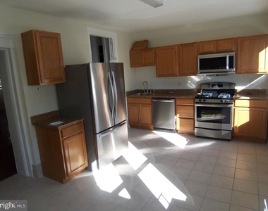133 Jamestown Street - Photo Thumbnail 6