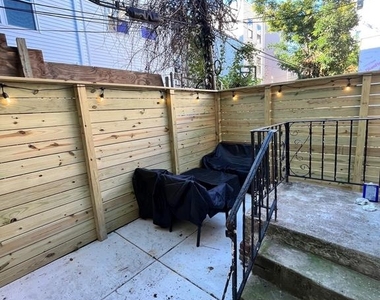 2048 N Darien Street - Photo Thumbnail 26