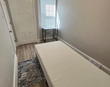 2048 N Darien Street - Photo Thumbnail 17