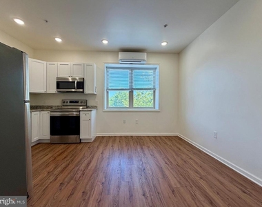 2158 N Broad Street - Photo Thumbnail 1