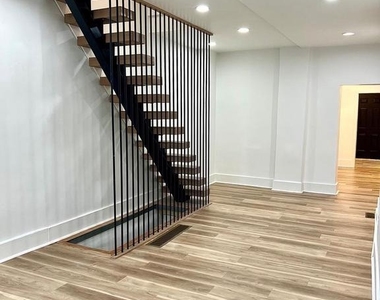 3217 Almond Street - Photo Thumbnail 2