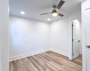 3217 Almond Street - Photo Thumbnail 13
