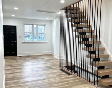 3217 Almond Street - Photo Thumbnail 3