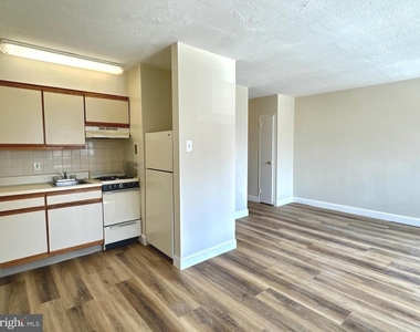 2101 Chestnut Street - Photo Thumbnail 7