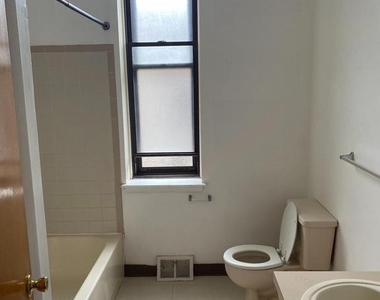 1703 W Diamond Street - Photo Thumbnail 8