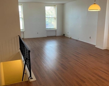 1703 W Diamond Street - Photo Thumbnail 2