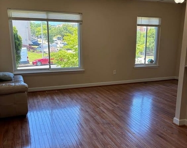 1701 Scotchbrook Drive - Photo Thumbnail 7