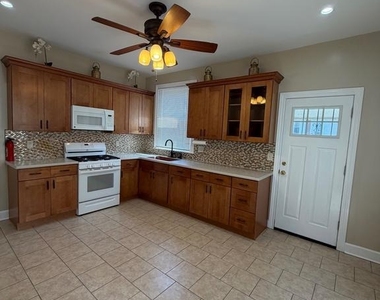 536 W Chew Avenue - Photo Thumbnail 8