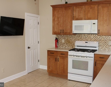 536 W Chew Avenue - Photo Thumbnail 12