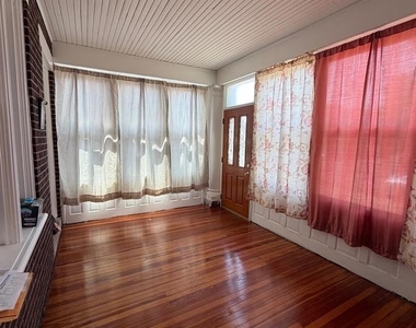 536 W Chew Avenue - Photo Thumbnail 3